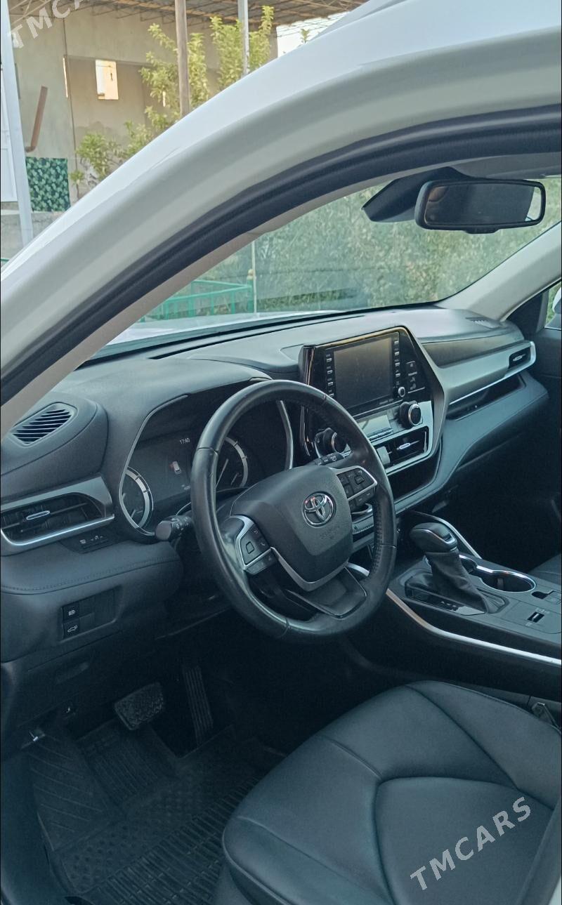 Toyota Highlander 2022 - 510 000 TMT - Койтендаг - img 5