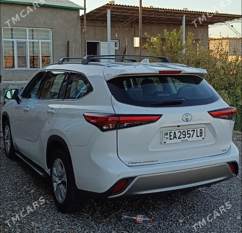 Toyota Highlander 2022 - 510 000 TMT - Койтендаг - img 4