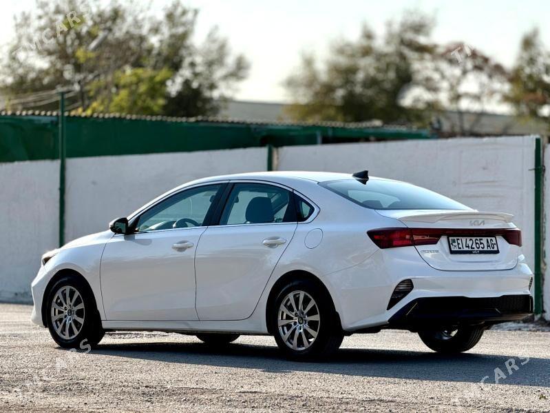 Kia Forte 2022 - 235 000 TMT - Büzmeýin - img 6