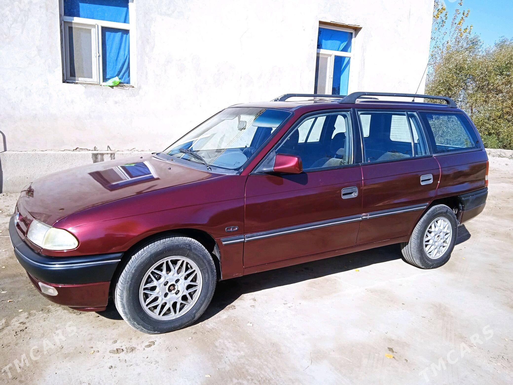 Opel Astra 1993 - 50 000 TMT - Gubadag - img 3