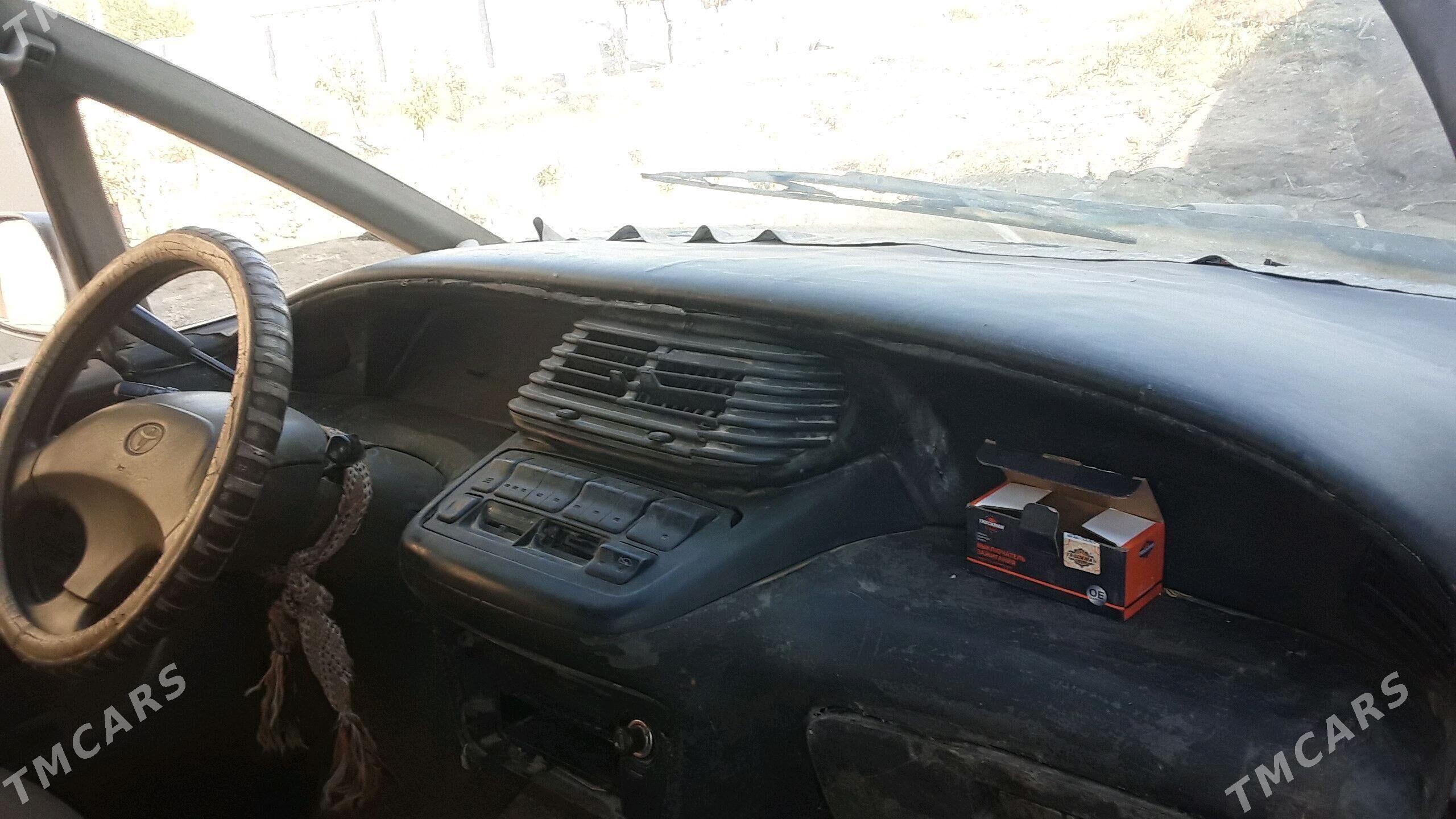 Toyota Previa 1992 - 40 000 TMT - Кёнеургенч - img 4