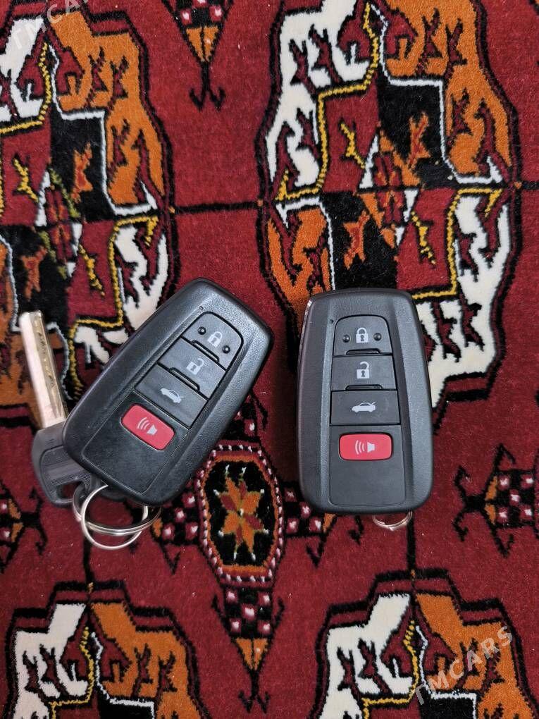 Toyota Camry 2021 - 250 000 TMT - Ашхабад - img 7