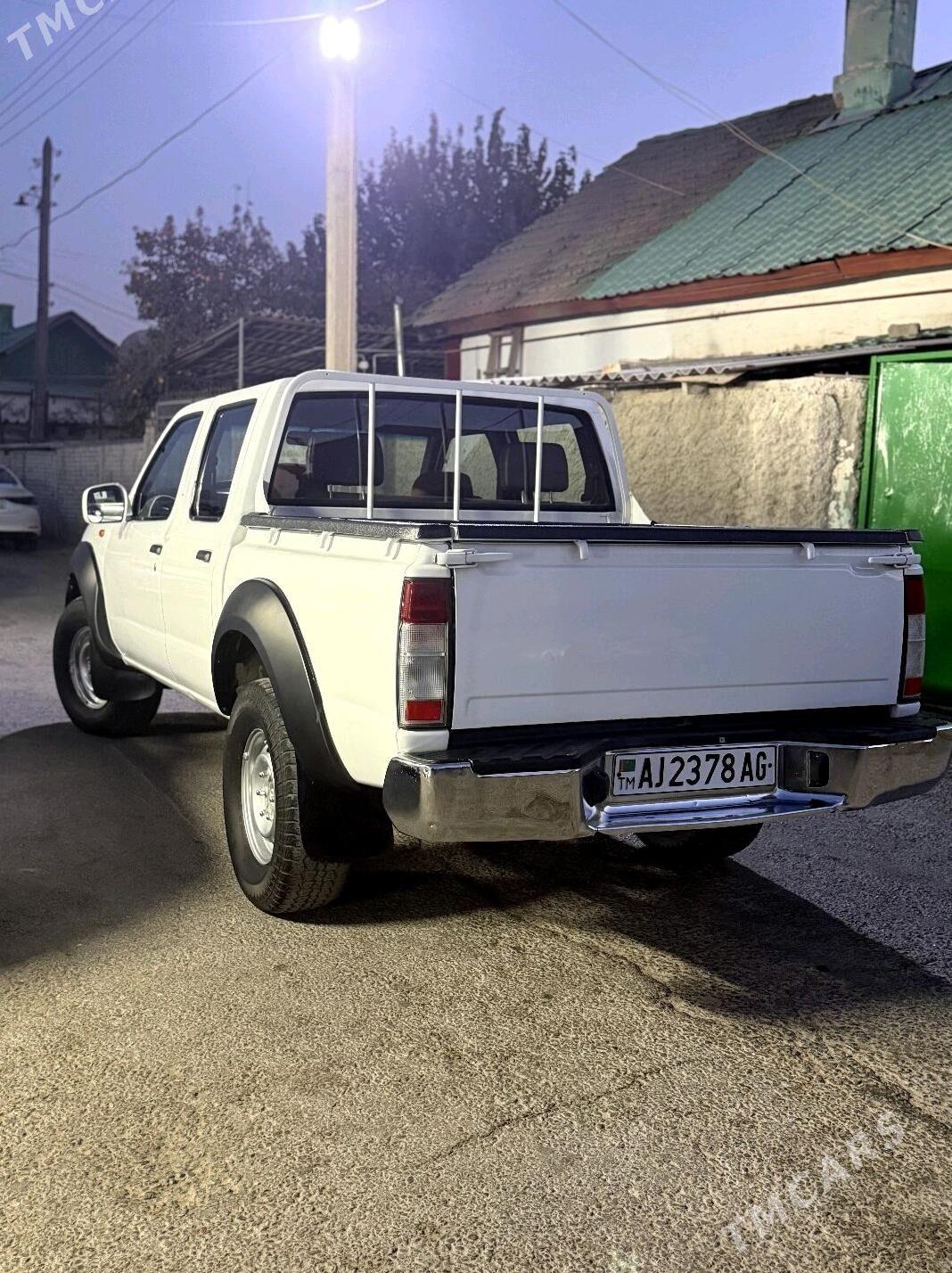 Nissan Navara 2014 - 170 000 TMT - Район ст. Аэропорта, ул. Гагарина - img 3