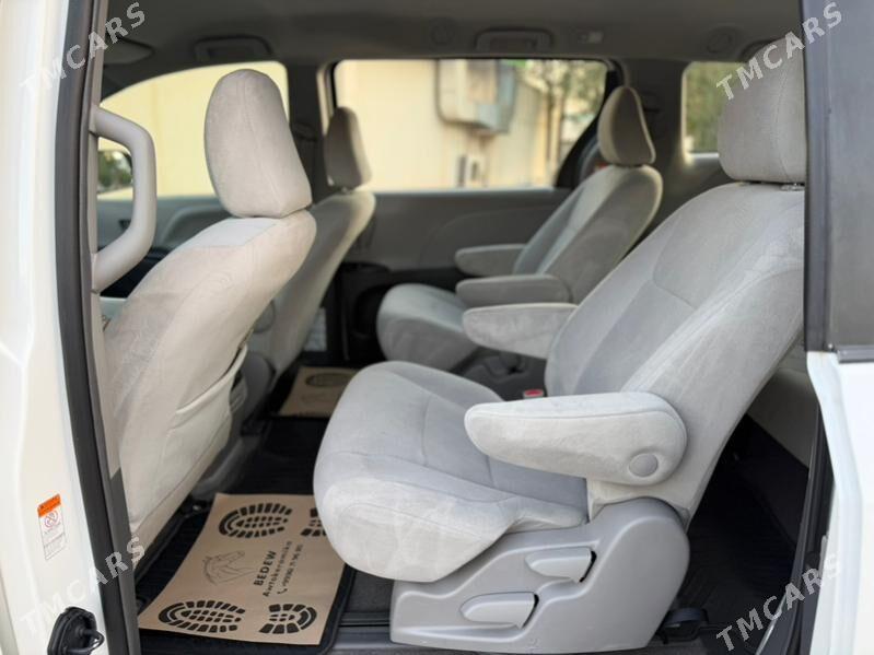 Toyota Sienna 2018 - 345 000 TMT - Ашхабад - img 4