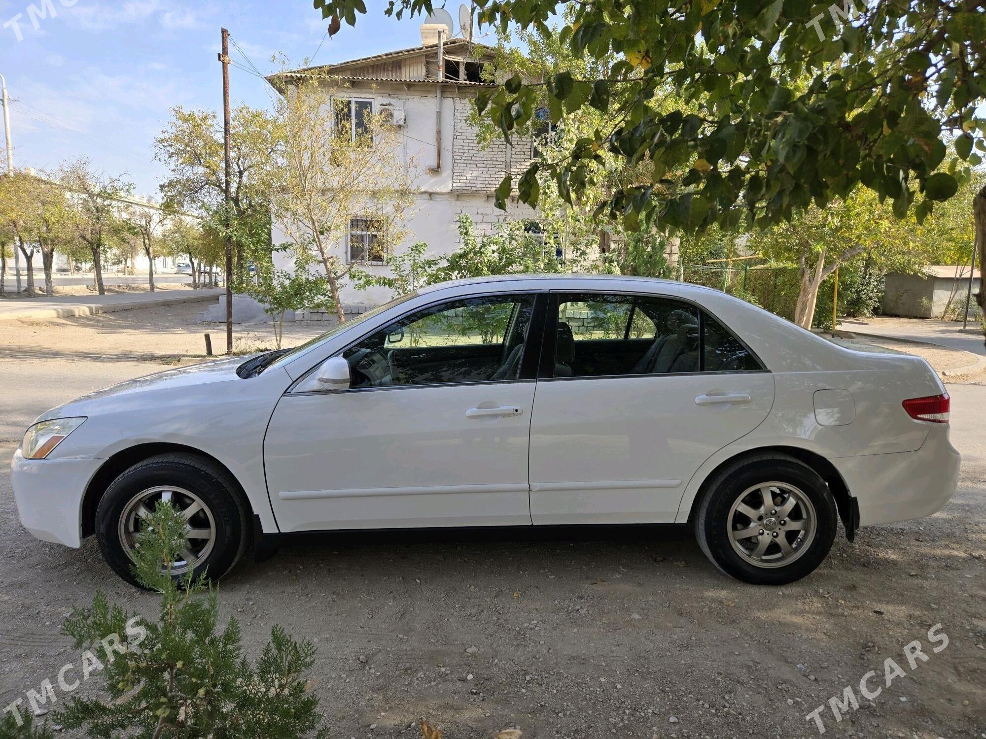 Toyota Camry 2005 - 110 000 TMT - Балканабат - img 5