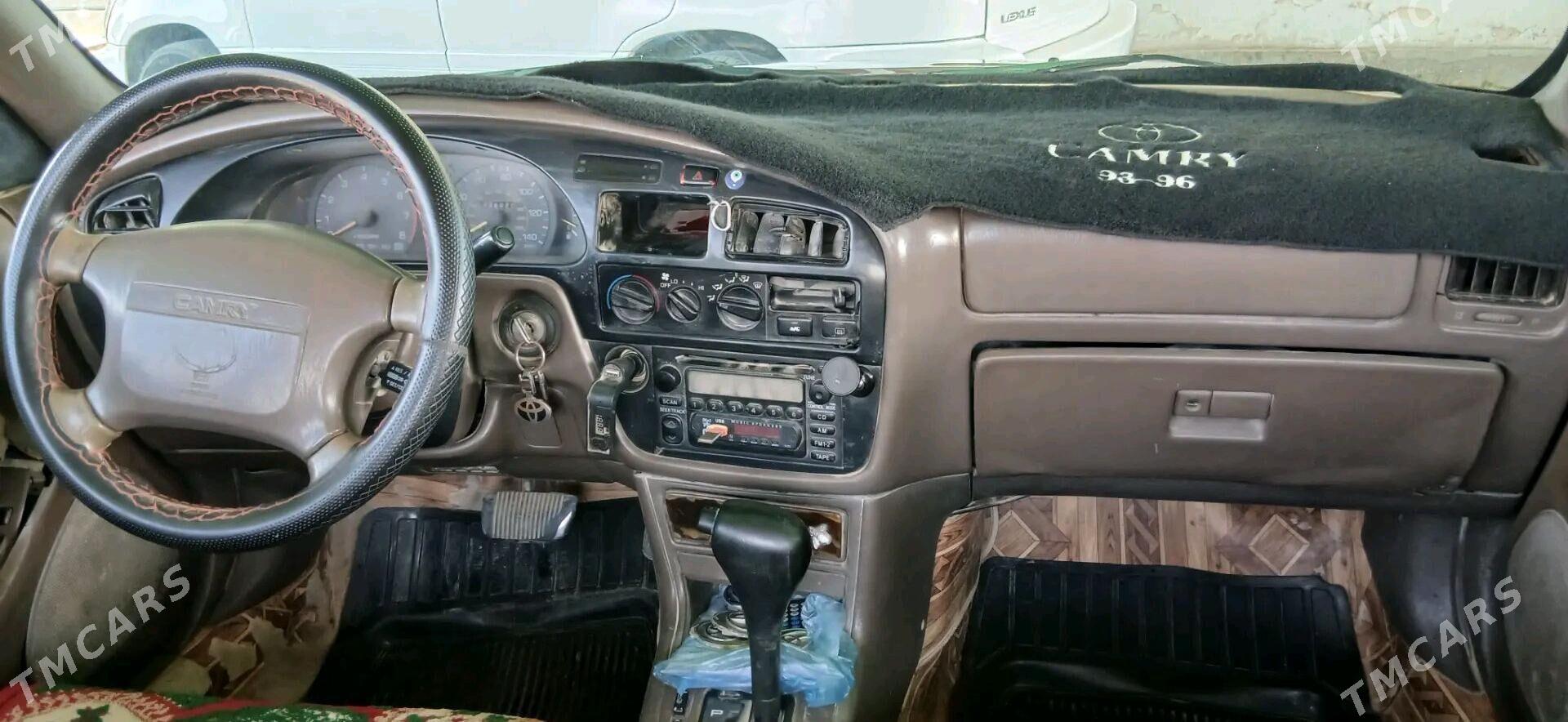 Toyota Camry 1995 - 70 000 TMT - Мары - img 5