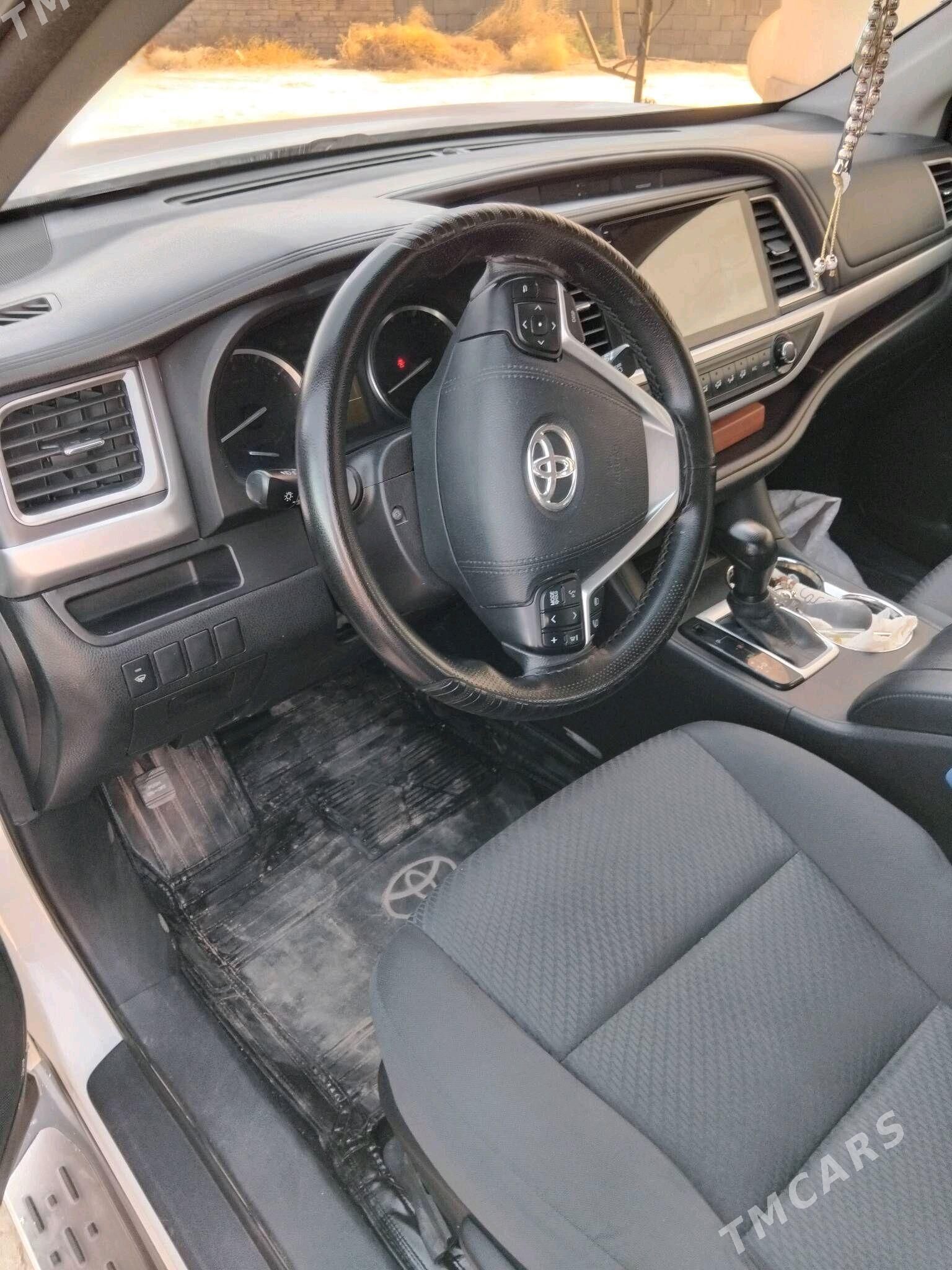 Toyota Highlander 2016 - 395 000 TMT - Gurbansoltan Eje - img 4