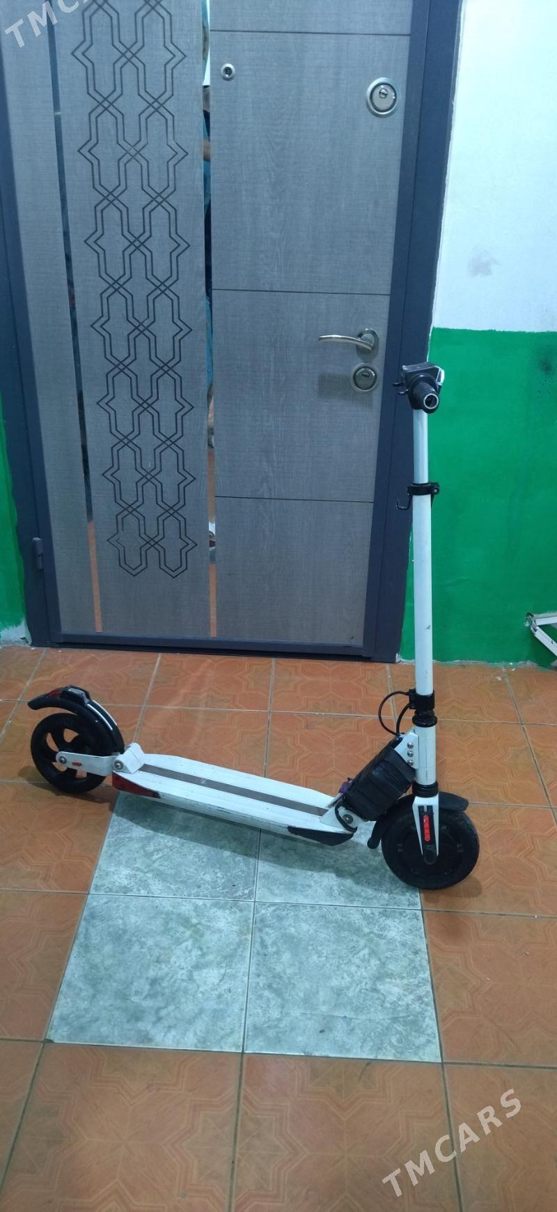 sigwey skuter ussa samakat - Parahat 4 - img 7