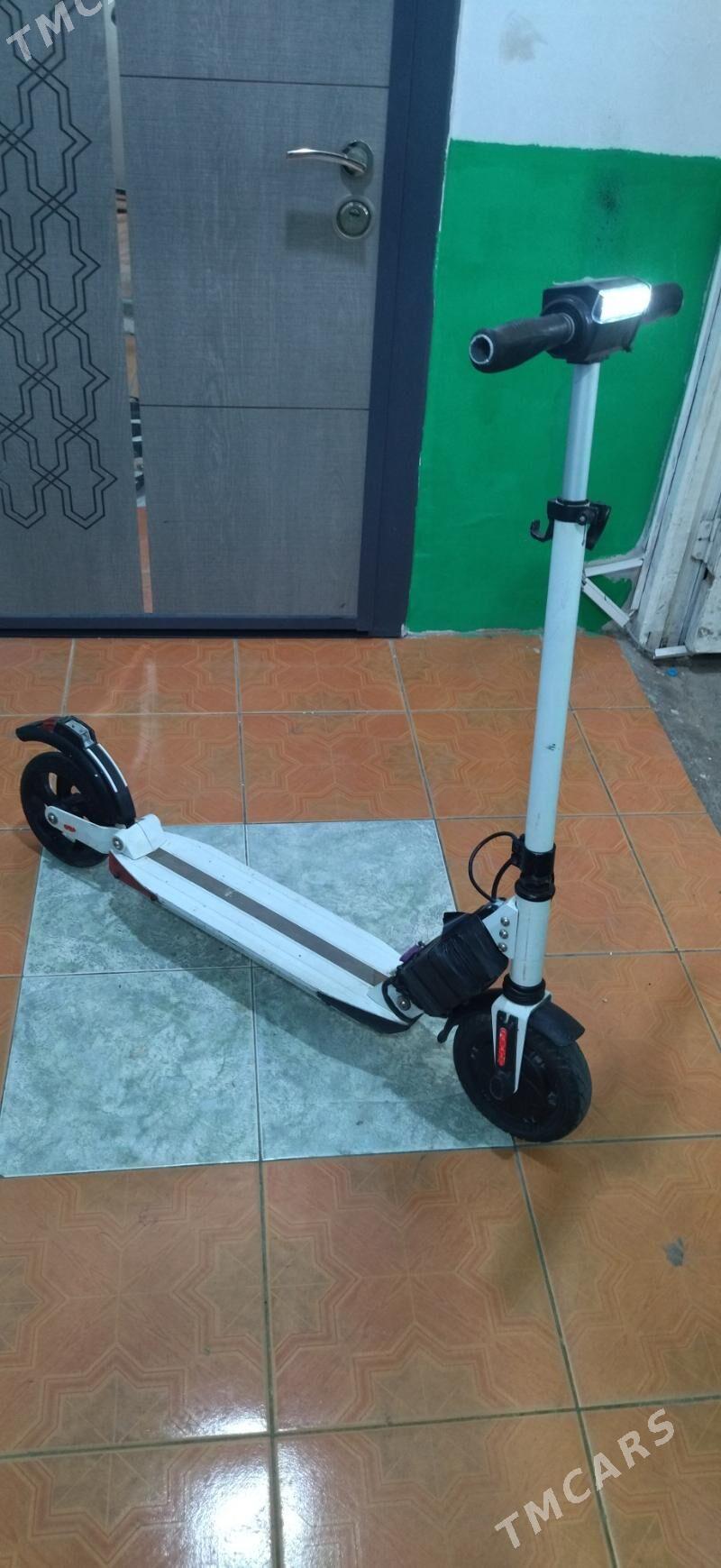 sigwey skuter ussa samakat - Parahat 4 - img 8