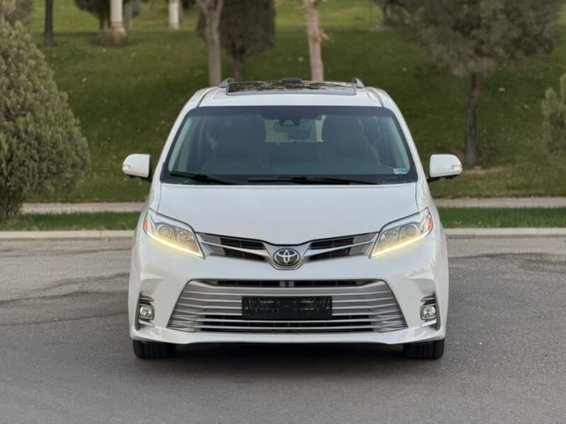Toyota Sienna 2020 - 609 000 TMT - Ашхабад - img 3