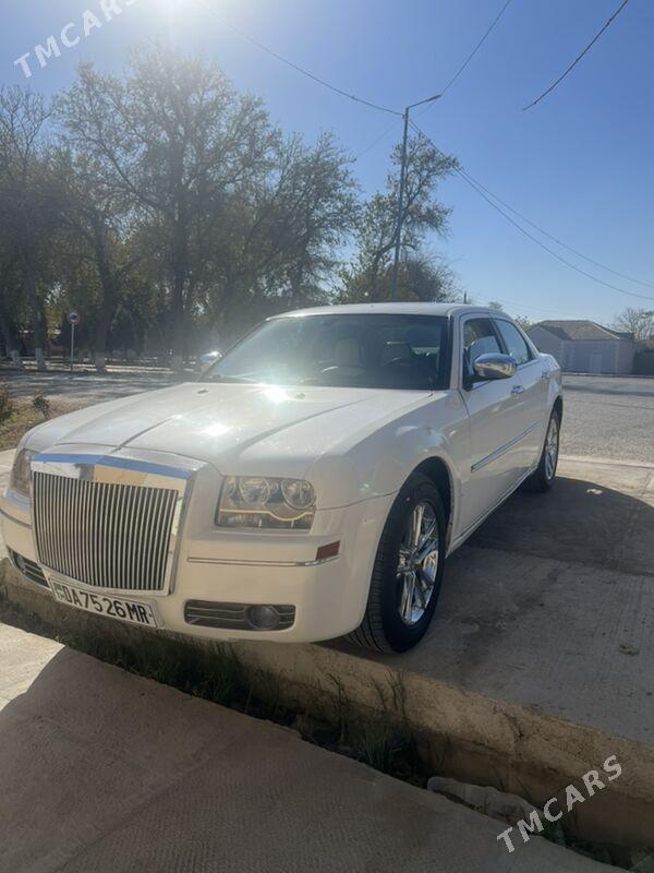 Chrysler 300C 2008 - 110 000 TMT - Байрамали - img 3