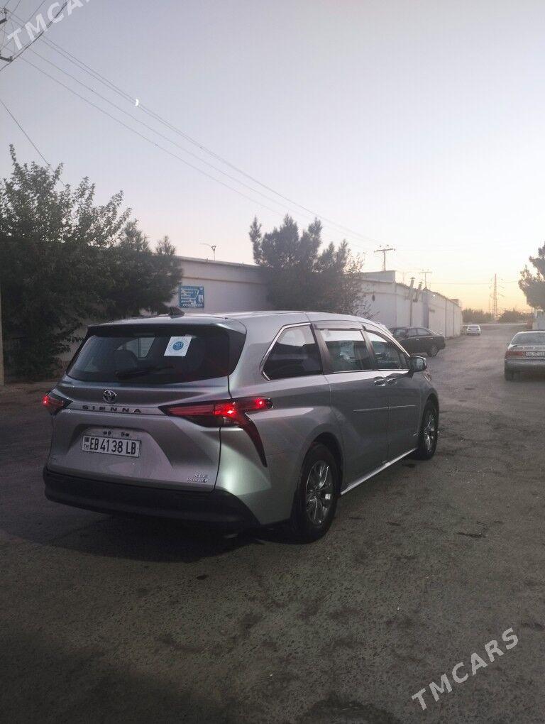 Toyota Sienna 2021 - 560 000 TMT - Туркменабат - img 9