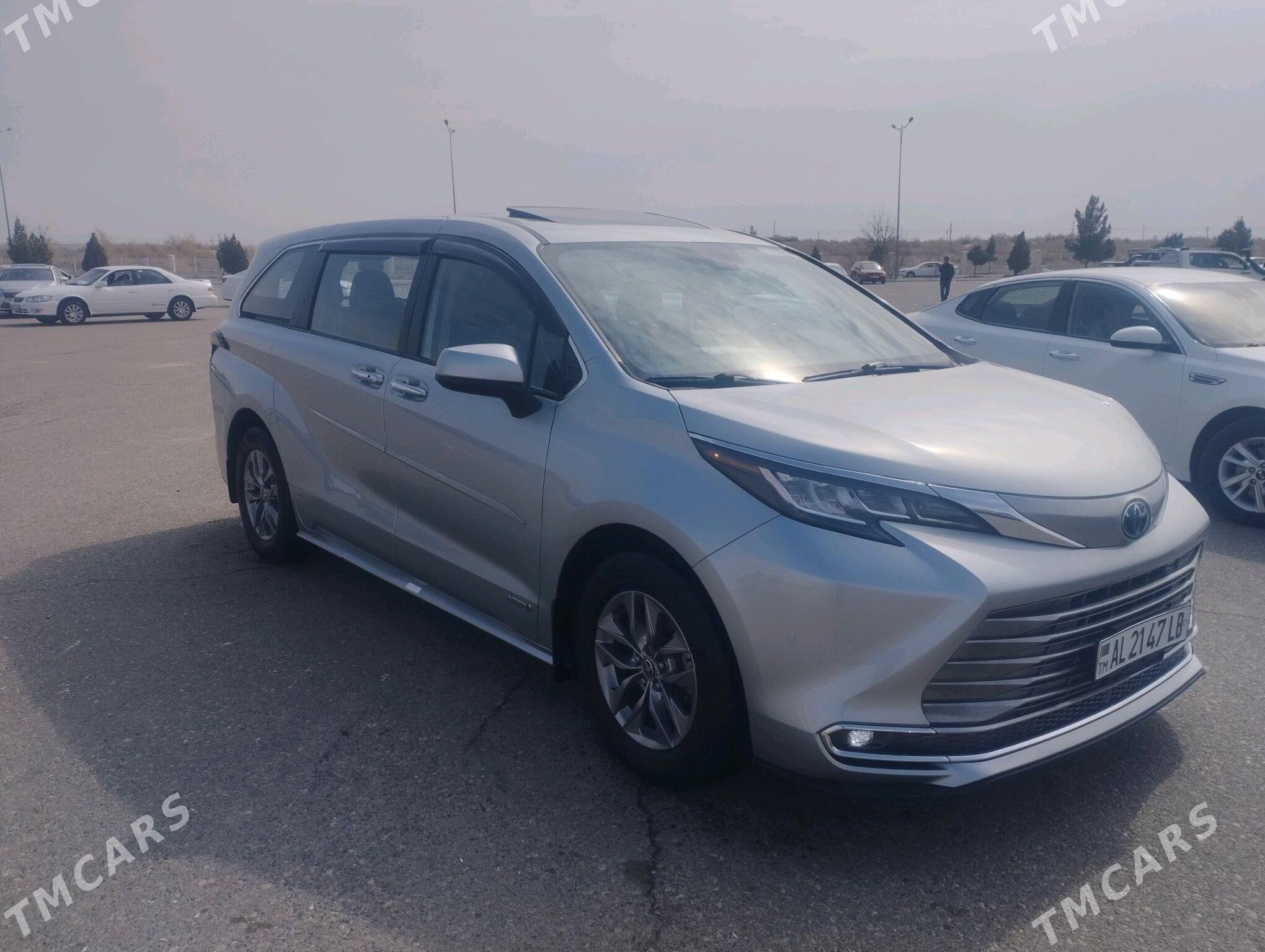 Toyota Sienna 2021 - 560 000 TMT - Туркменабат - img 2