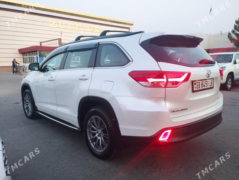 Toyota Highlander 2018 - 440 000 TMT - Türkmenabat - img 3