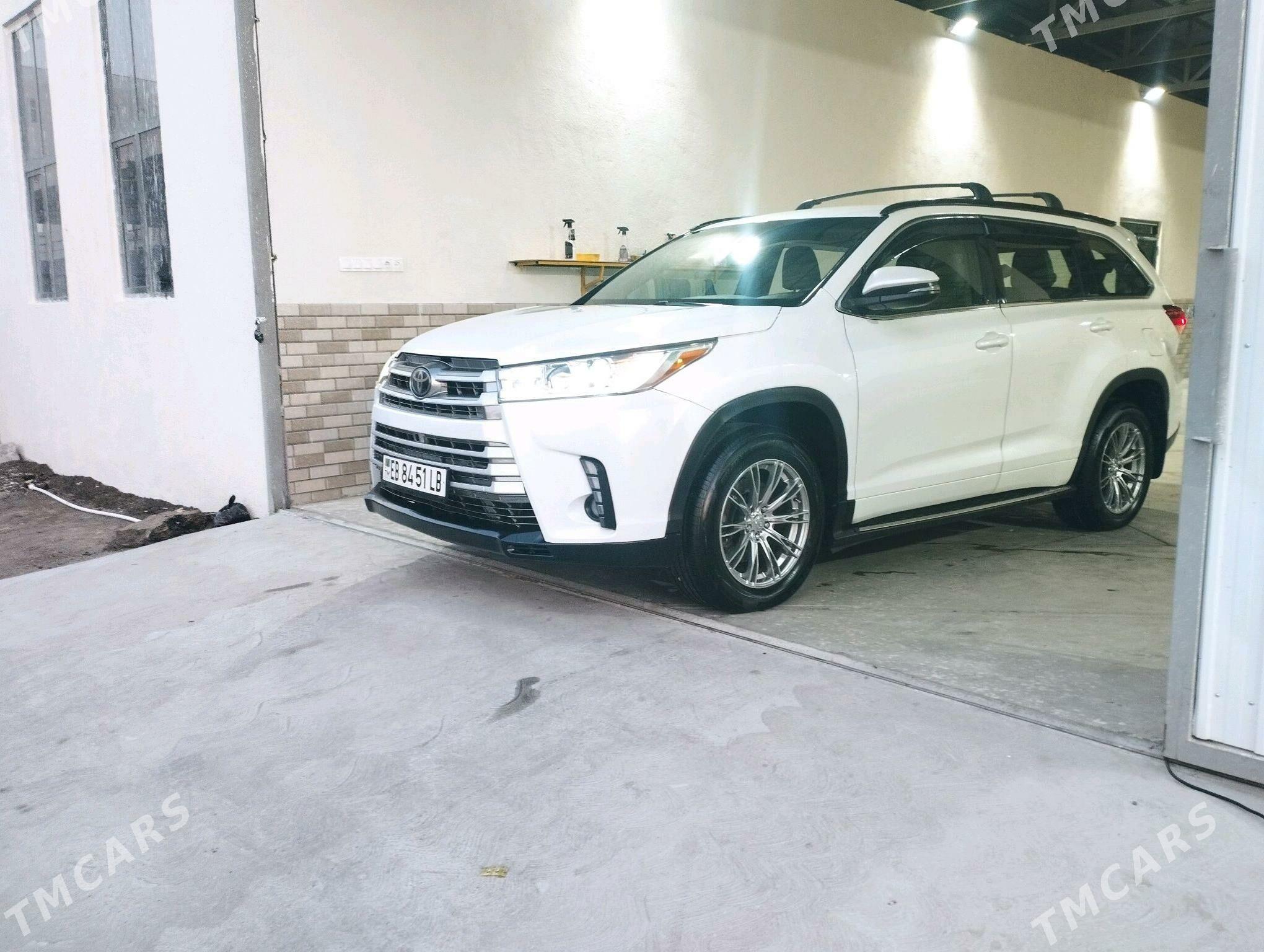 Toyota Highlander 2018 - 440 000 TMT - Türkmenabat - img 2