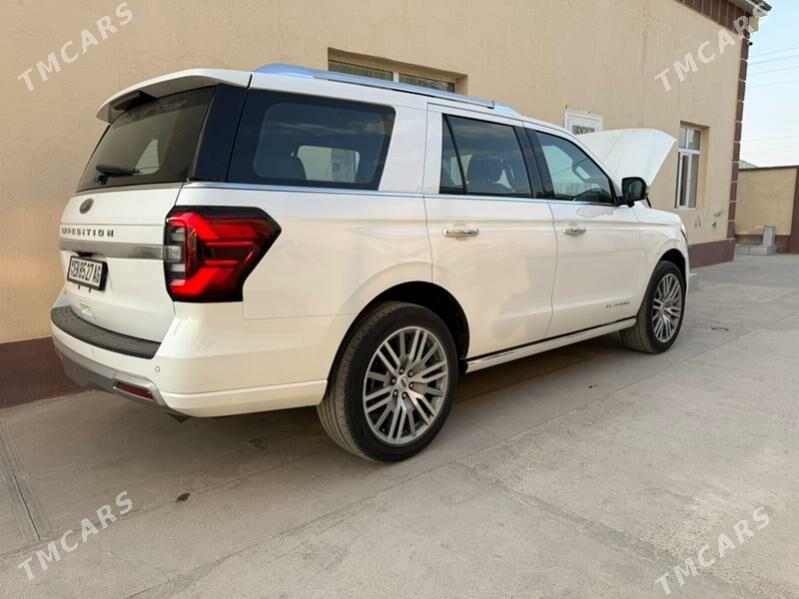 Ford Expedition 2023 - 899 000 TMT - Гарадамак - img 2