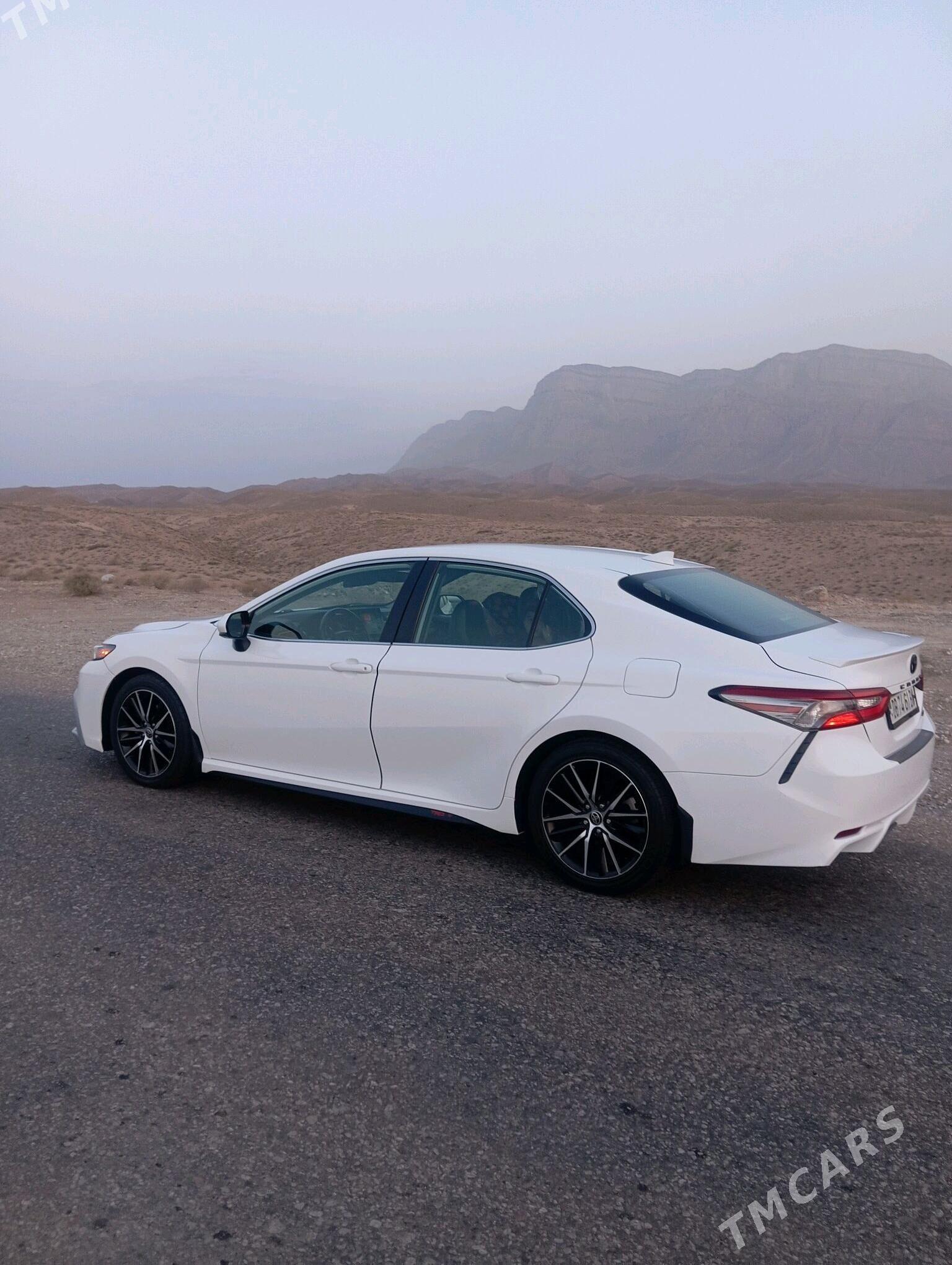 Toyota Camry 2021 - 320 000 TMT - Balkanabat - img 4