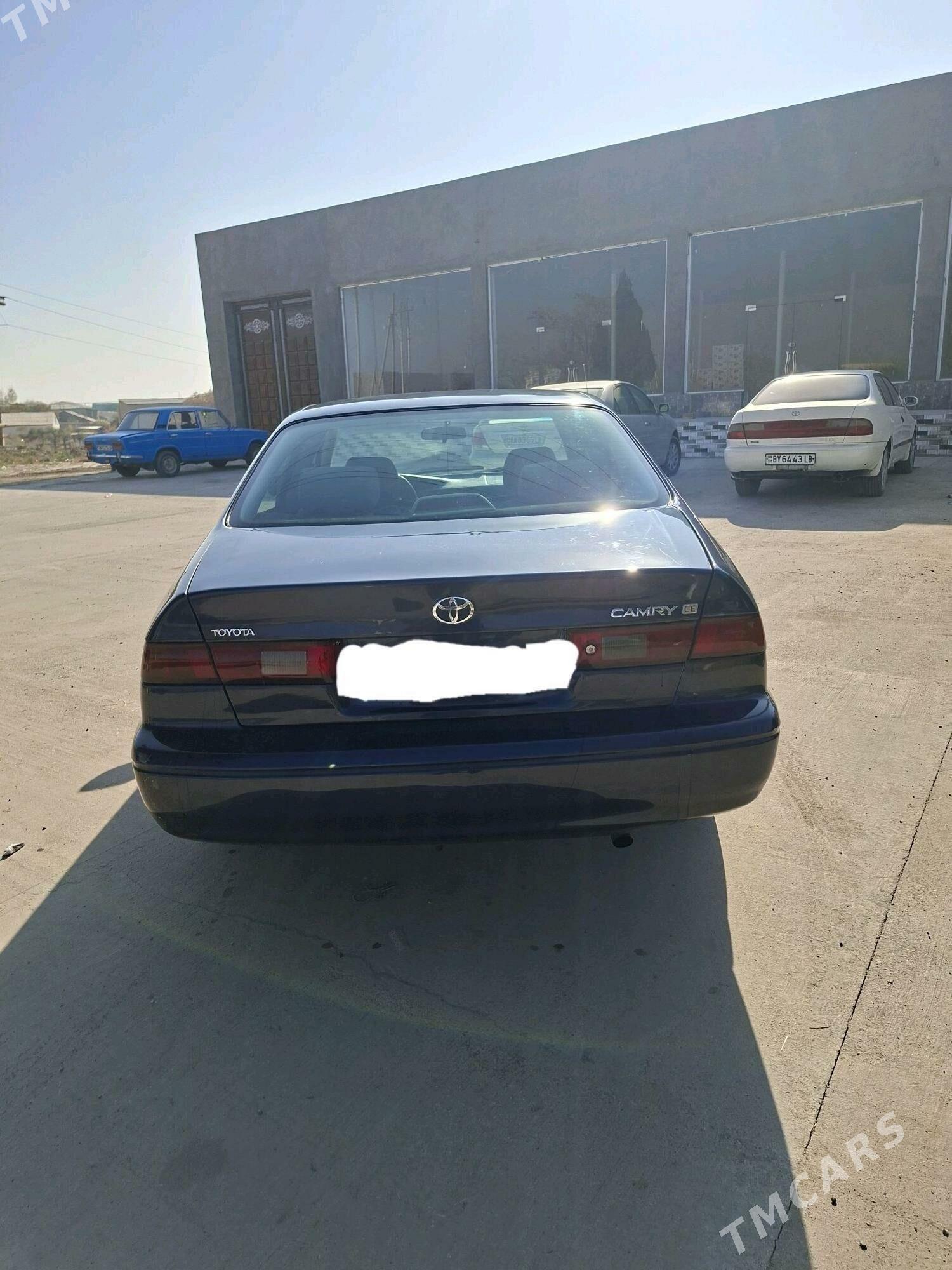 Toyota Camry 1999 - 125 000 TMT - Halaç - img 2