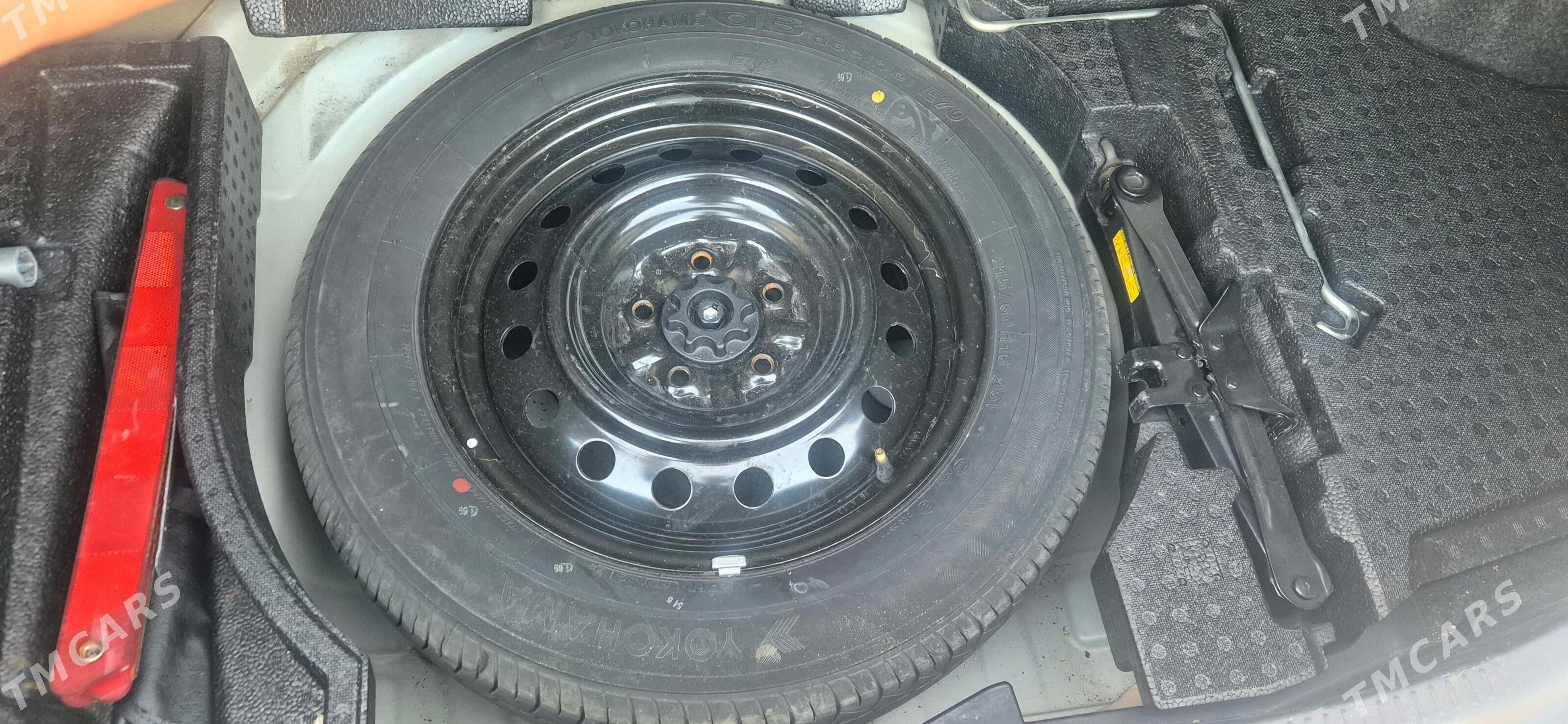 Toyota Camry 2013 - 245 000 TMT - Aşgabat - img 6