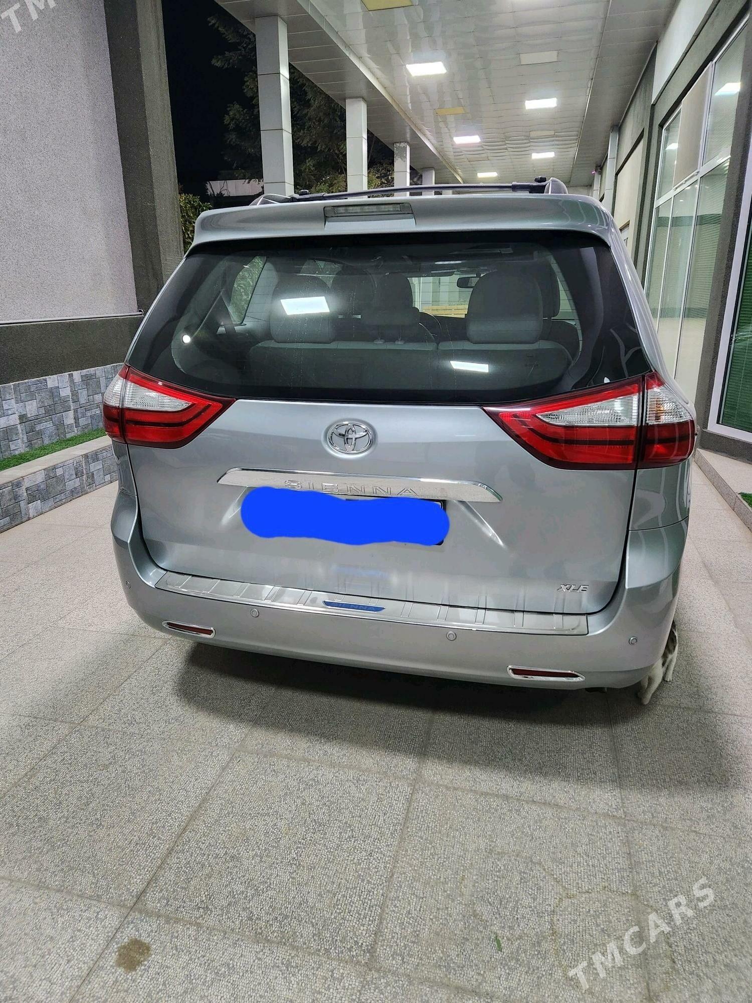 Toyota Sienna 2017 - 440 000 TMT - Туркменабат - img 4