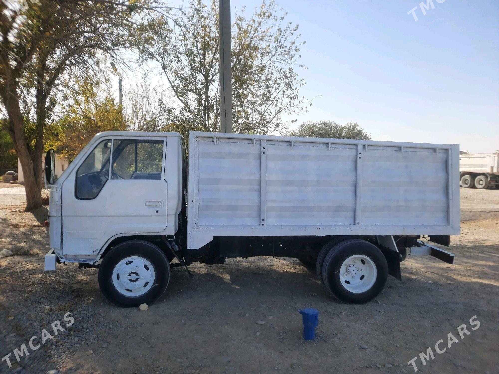 Toyota Dyna 1993 - 75 000 TMT - Ёлётен - img 5