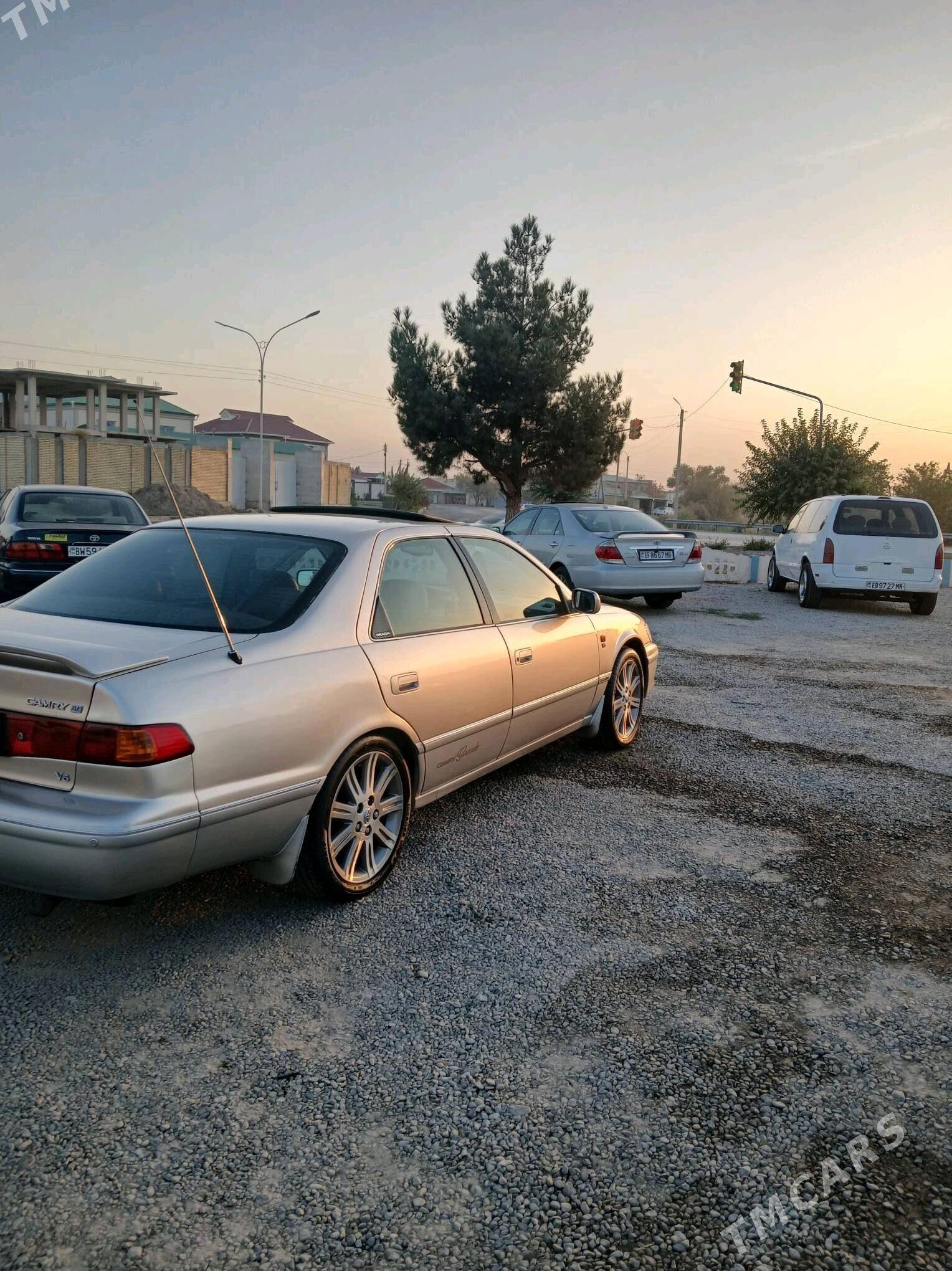 Toyota Camry 2001 - 220 000 TMT - Мары - img 6