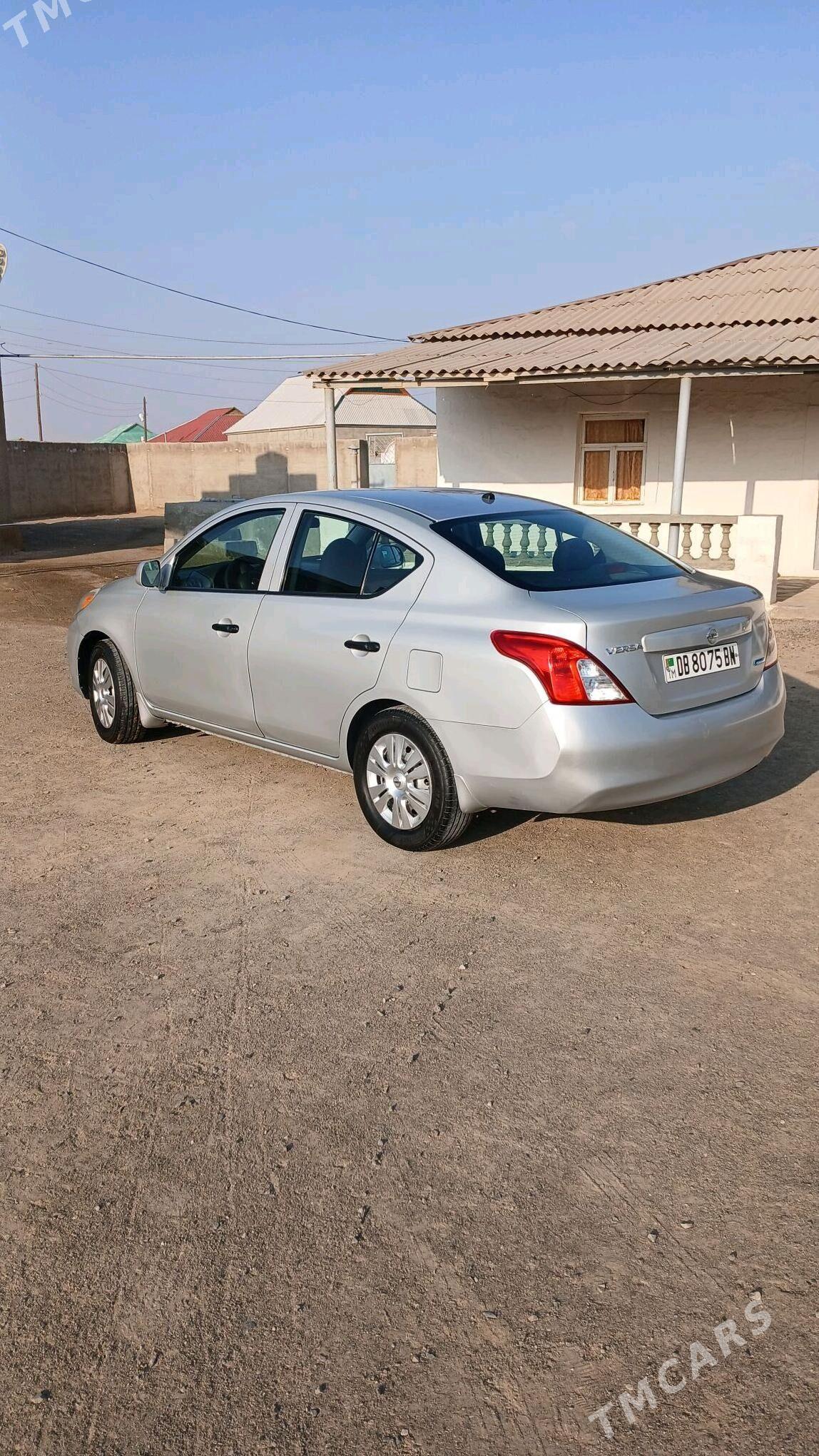 Nissan Versa 2012 - 125 000 TMT - Türkmenbaşy - img 5