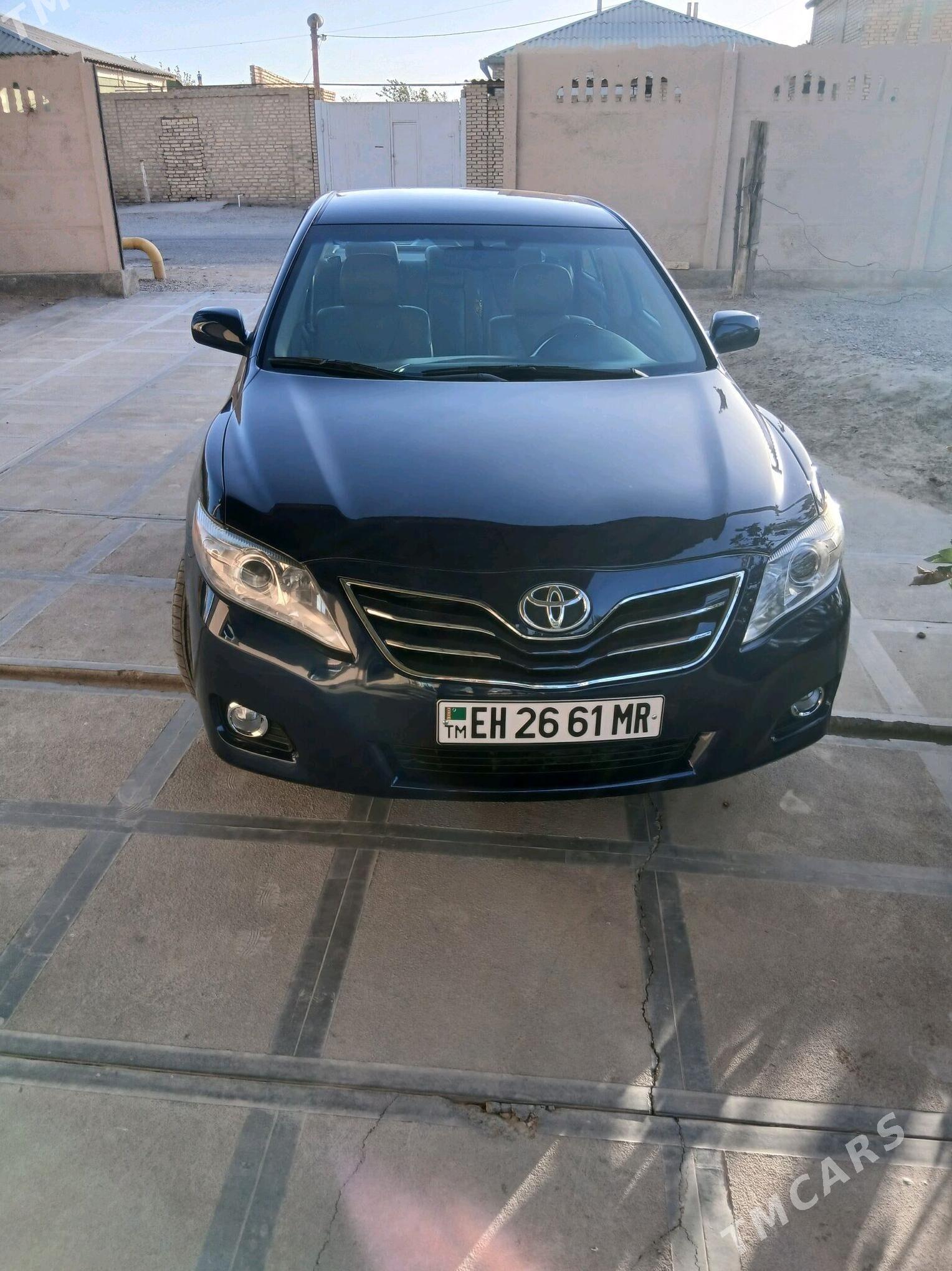 Toyota Camry 2010 - 200 000 TMT - Сакарчага - img 1