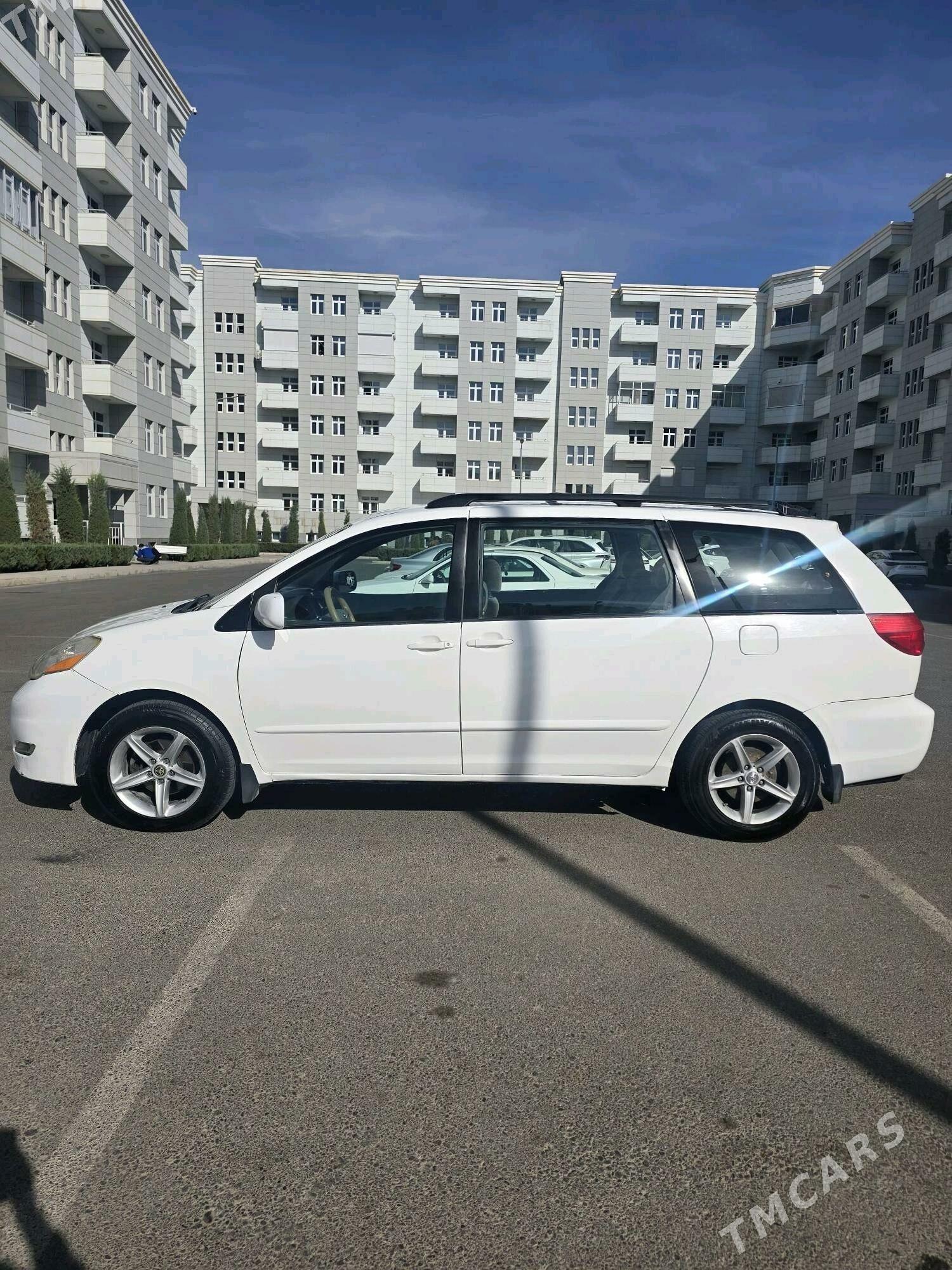 Toyota Sienna 2006 - 200 000 TMT - Мары - img 4