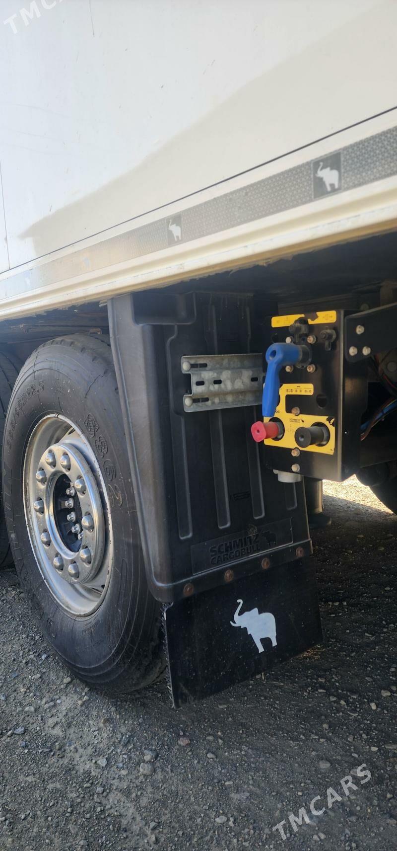Schmitz Cargobull 2017 - 900 000 TMT - Берекет - img 6
