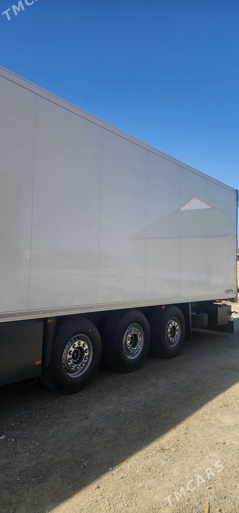 Schmitz Cargobull 2017 - 900 000 TMT - Берекет - img 2