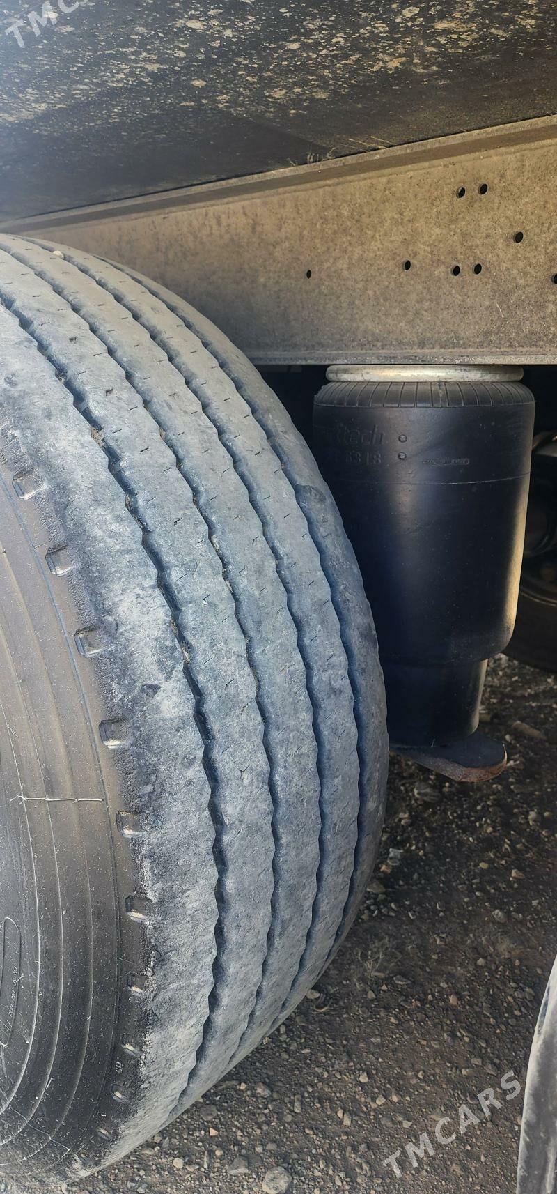 Schmitz Cargobull 2017 - 900 000 TMT - Берекет - img 5