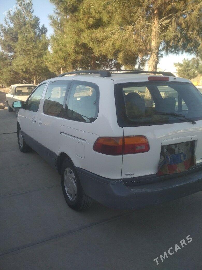 Toyota Sienna 1998 - 170 000 TMT - Сакарчага - img 2