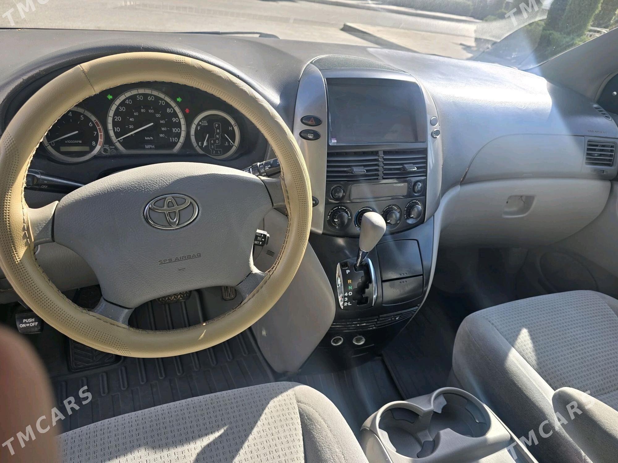 Toyota Sienna 2006 - 200 000 TMT - Мары - img 6