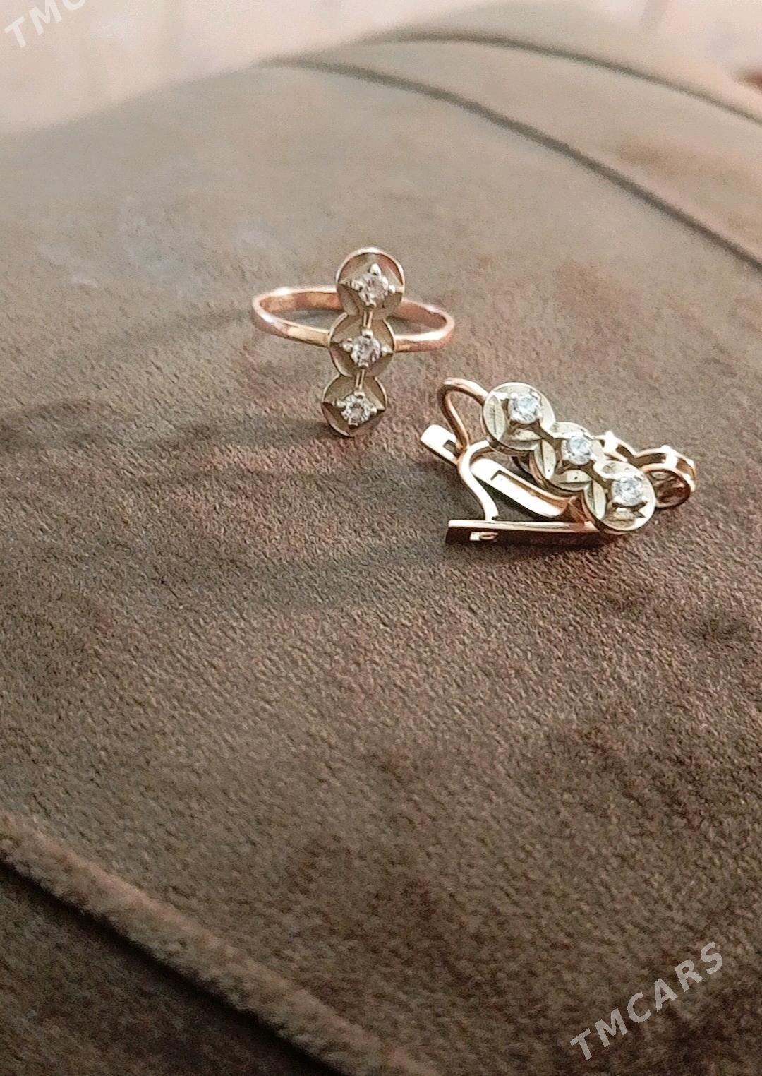 Gyzyl komplekt - Балканабат - img 2