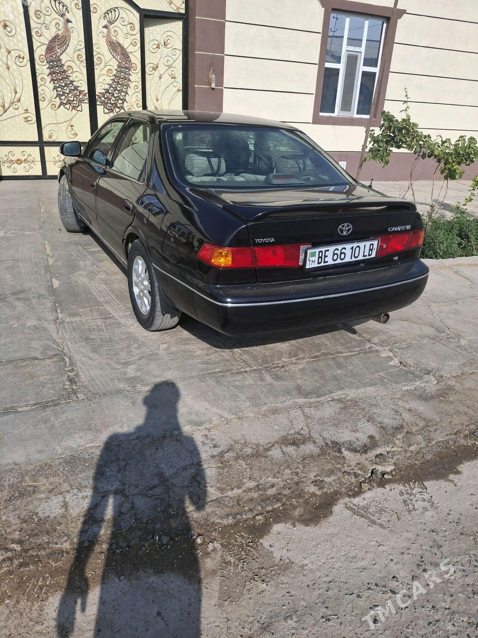 Toyota Camry 2000 - 170 000 TMT - Dänew - img 3