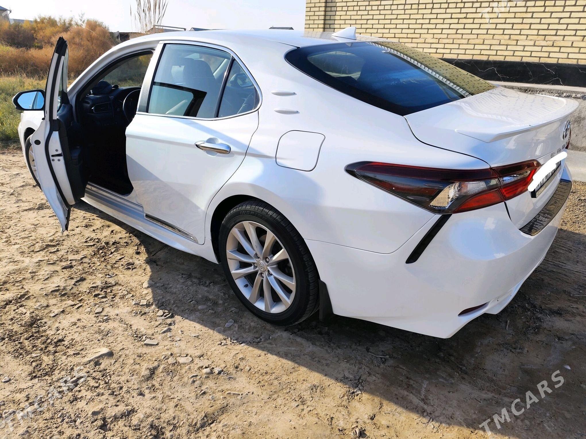 Toyota Camry 2021 - 290 000 TMT - Baýramaly - img 3