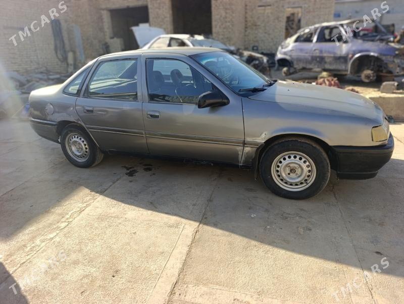 Opel Vectra 1988 - 13 000 TMT - Мары - img 3