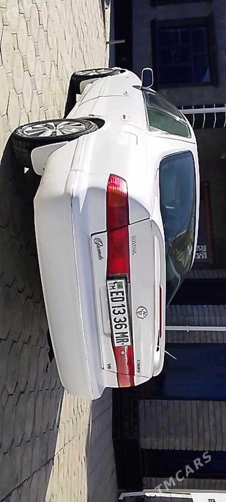 Toyota Camry 2001 - 123 000 TMT - Байрамали - img 5