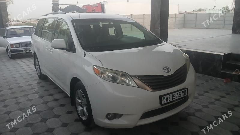 Toyota Sienna 2010 - 310 000 TMT - Mary - img 2
