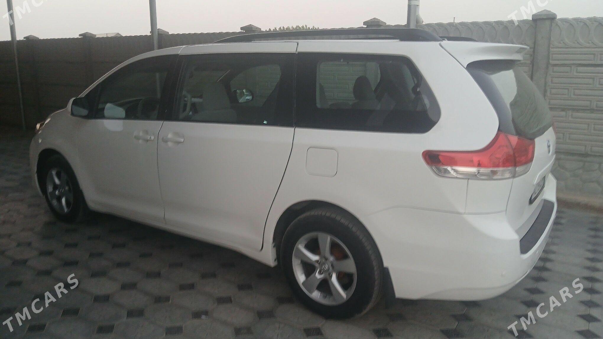 Toyota Sienna 2010 - 310 000 TMT - Mary - img 5