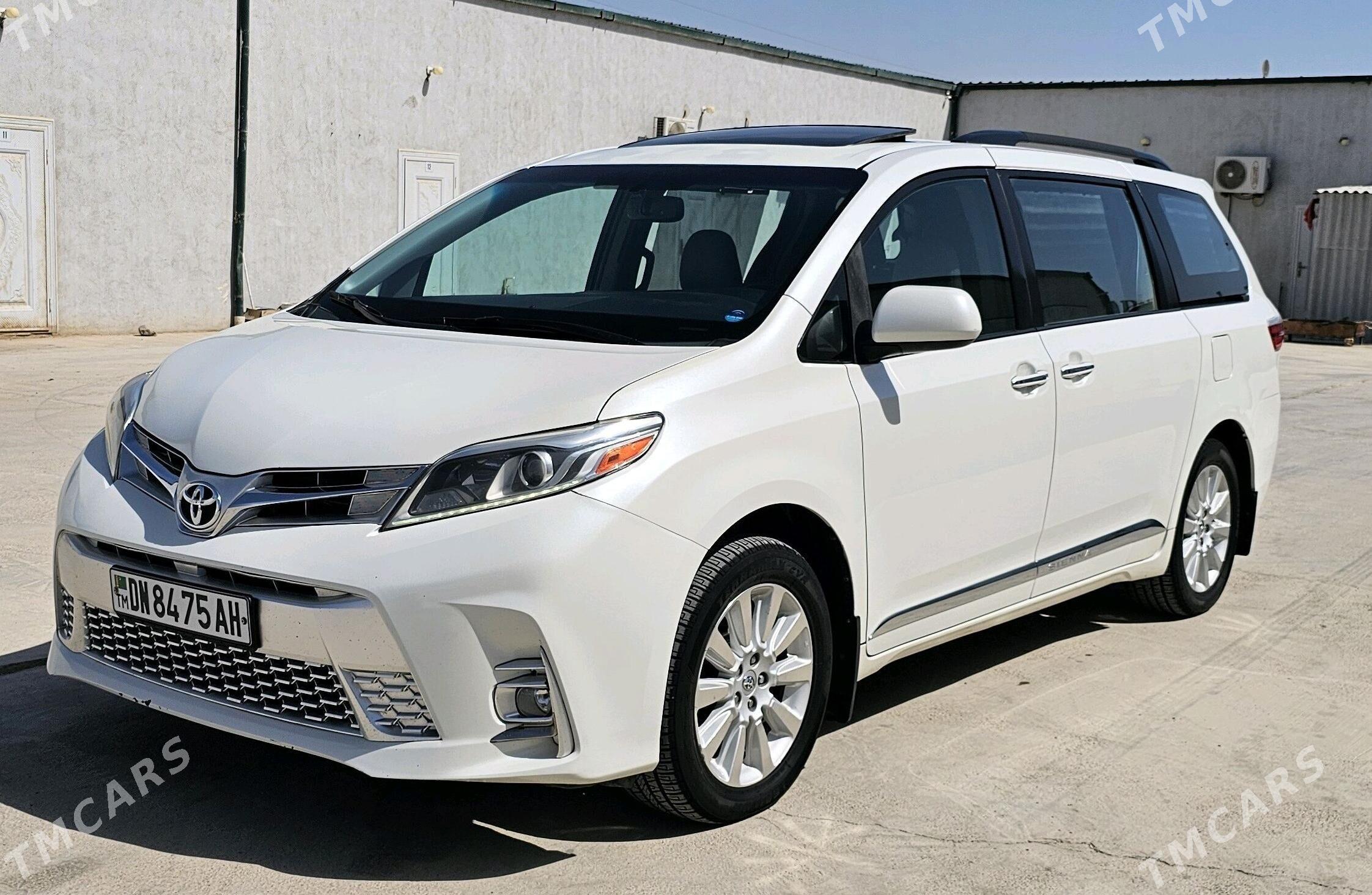 Toyota Sienna 2015 - 365 000 TMT - Теджен - img 7