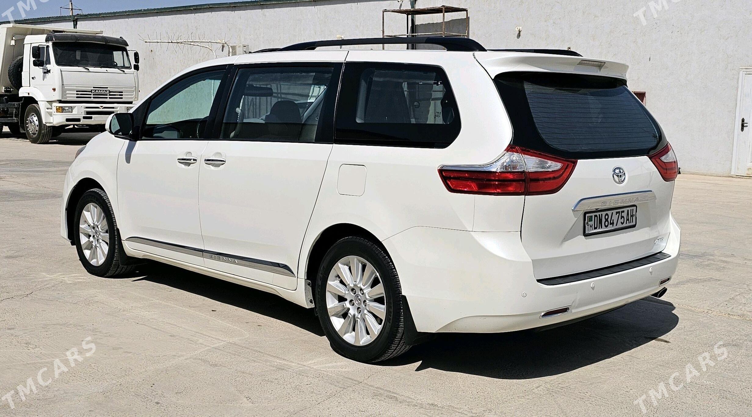 Toyota Sienna 2015 - 365 000 TMT - Теджен - img 6
