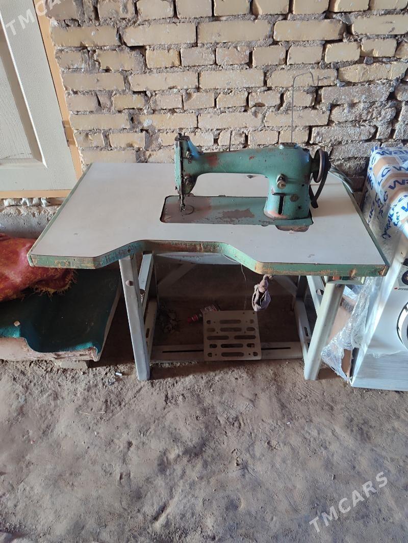 Tikin maşyn - Чарджоу - img 1