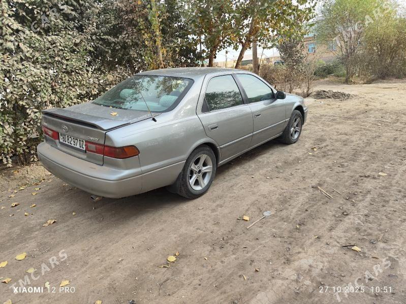 Toyota Camry 1998 - 130 000 TMT - Кёнеургенч - img 3