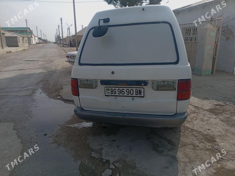 Toyota Town Ace 1993 - 35 000 TMT - Балканабат - img 4