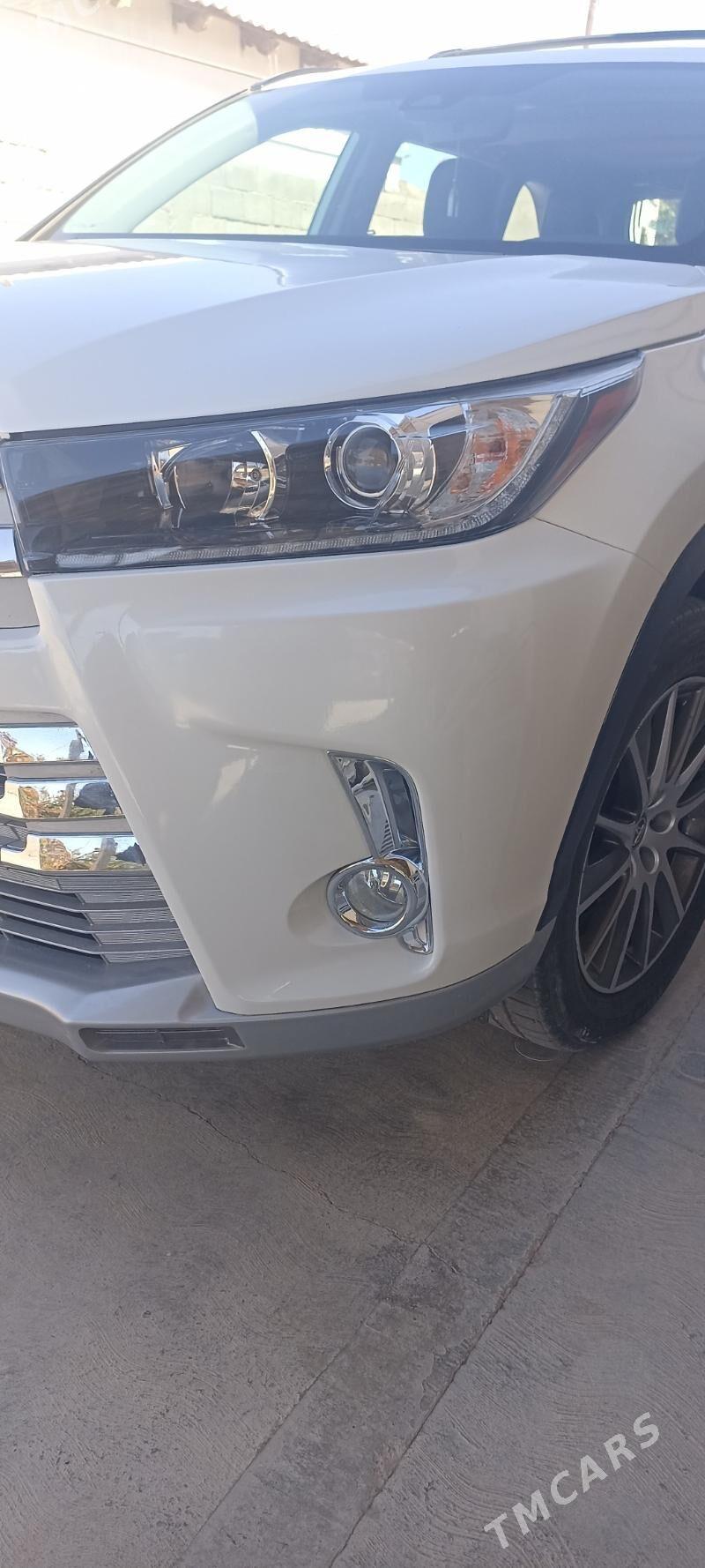 Toyota Highlander 2019 - 480 000 TMT - Серахс - img 7