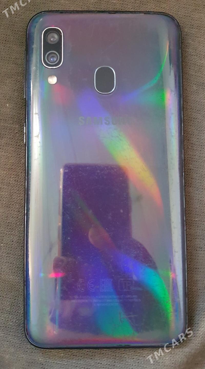Samsung a 40 - Достлук - img 2