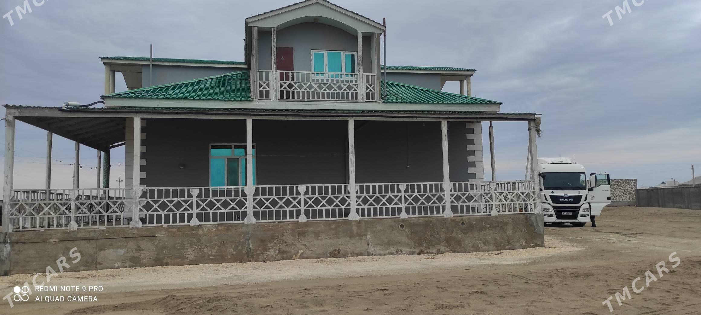 jay - Esenguly - img 4