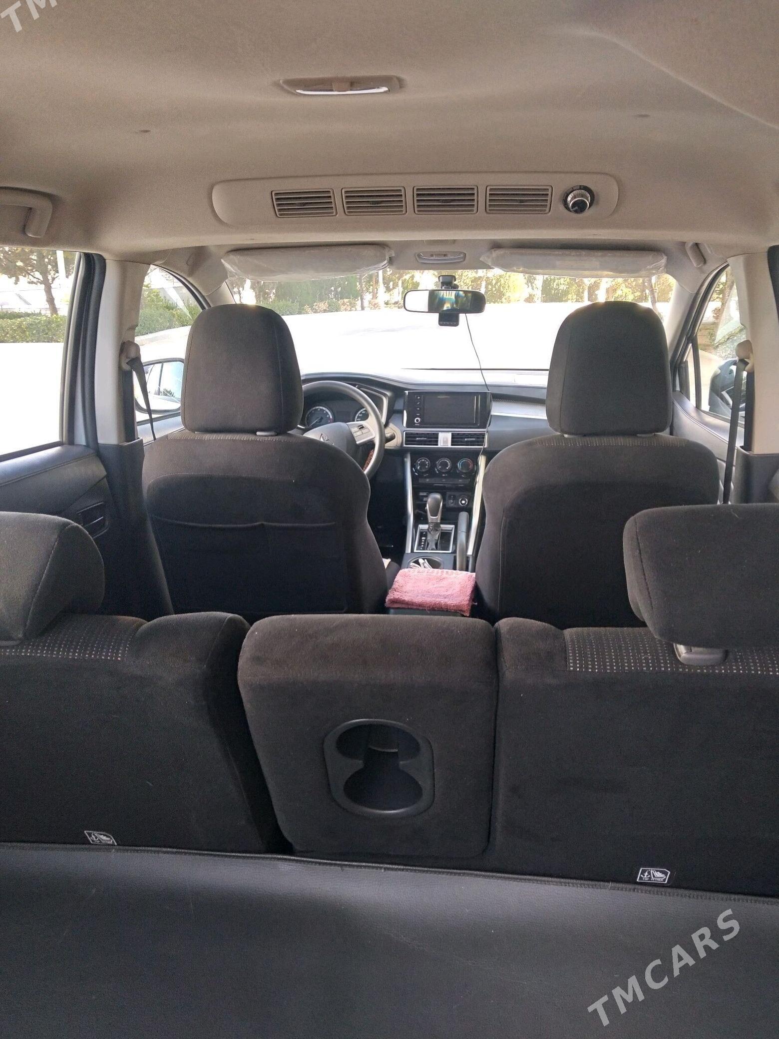 Mitsubishi Xpander 2023 - 280 000 TMT - 8 мкр - img 2